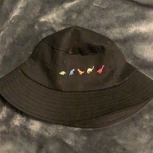 Bucket hat